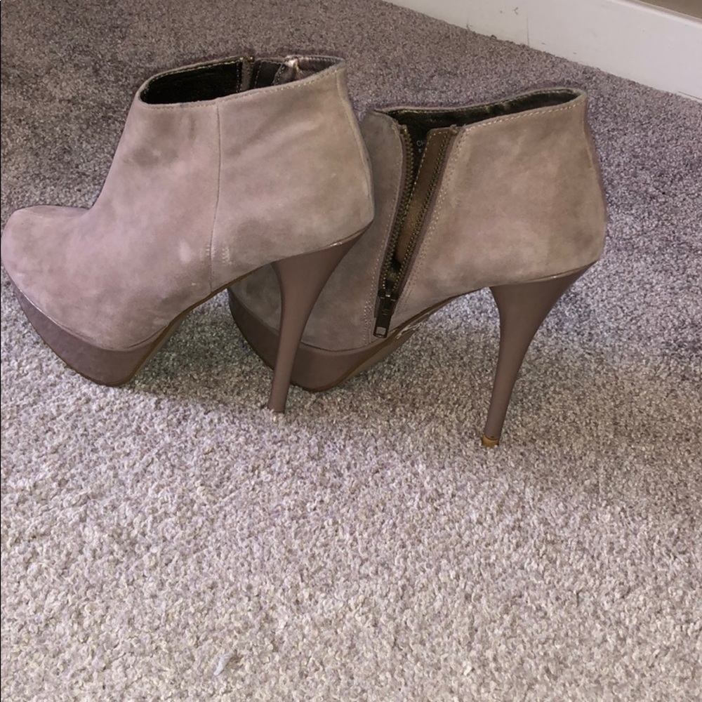 High heel boots